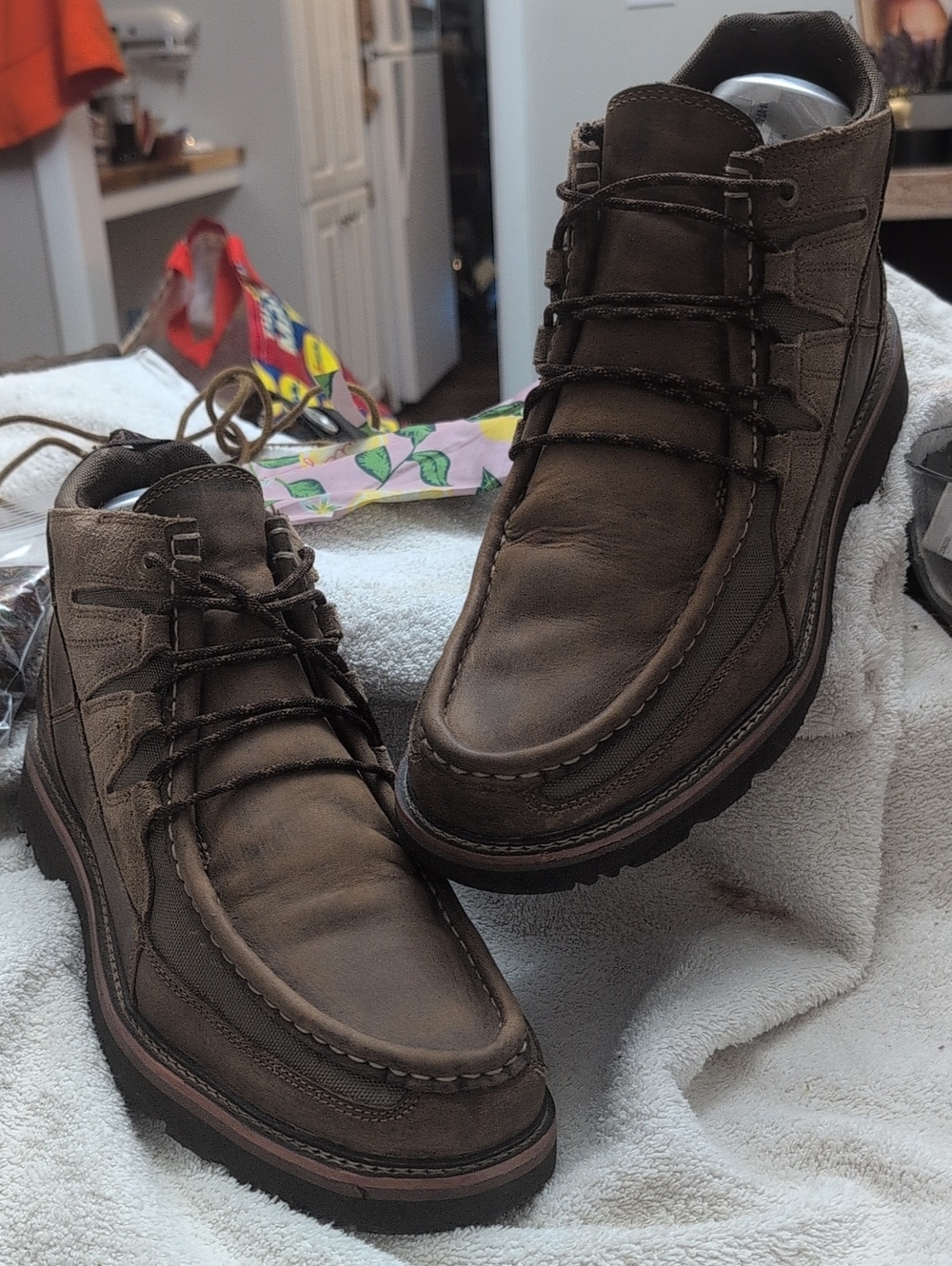 Ariat Men's Brown Leather Chukka Lace-Up Boots